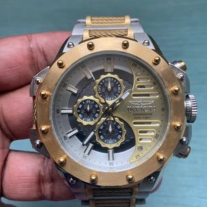 MENS INVICTA WATCH!